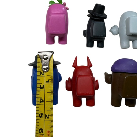 Among Us Blind Box 2” Action Figure Vinyl Toy Lot of 7 - Picture 5 of 7